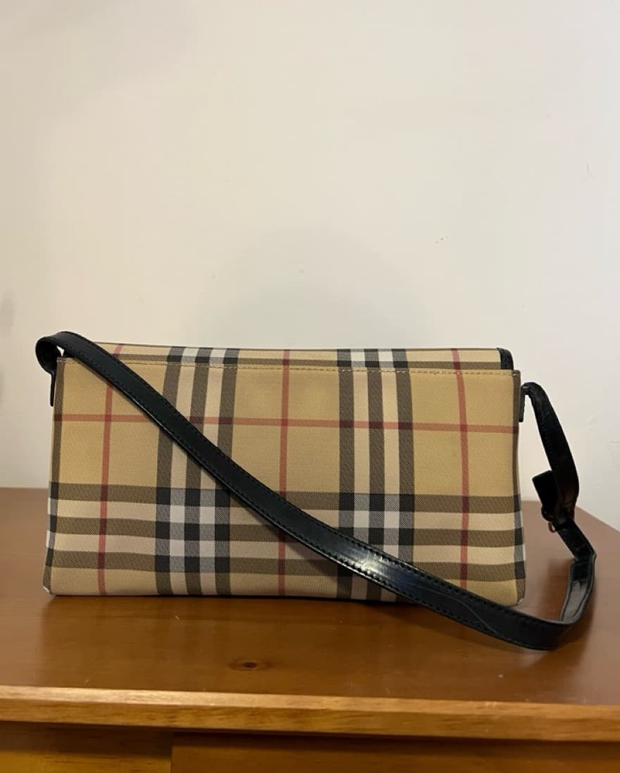 Classic Burberry Check Shoulder Bag - Image 3