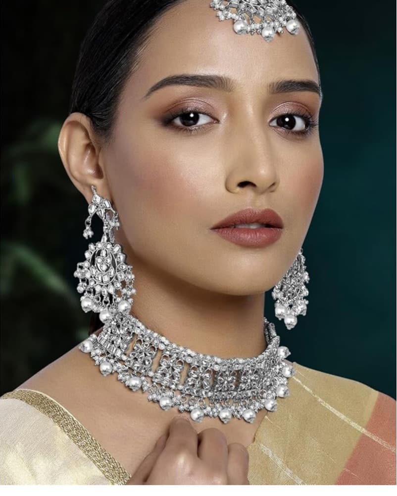Silver And Pearl Indian Jewelry Set - Image 3