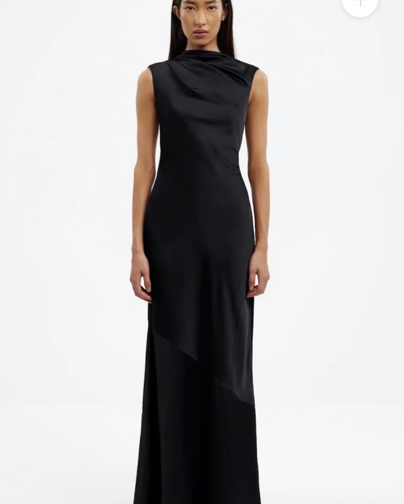 Elegant Black Gown - Image 1