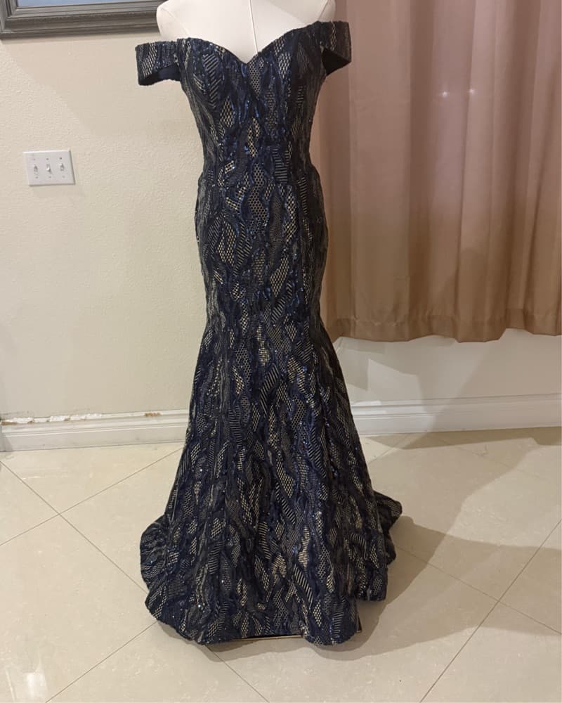 Open Shoulder Long Mermaid Dress - Image 3