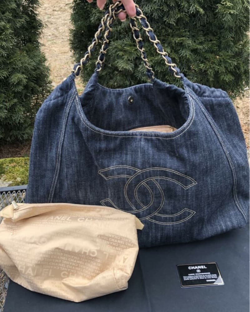 CHANEL TOTE - Image 2