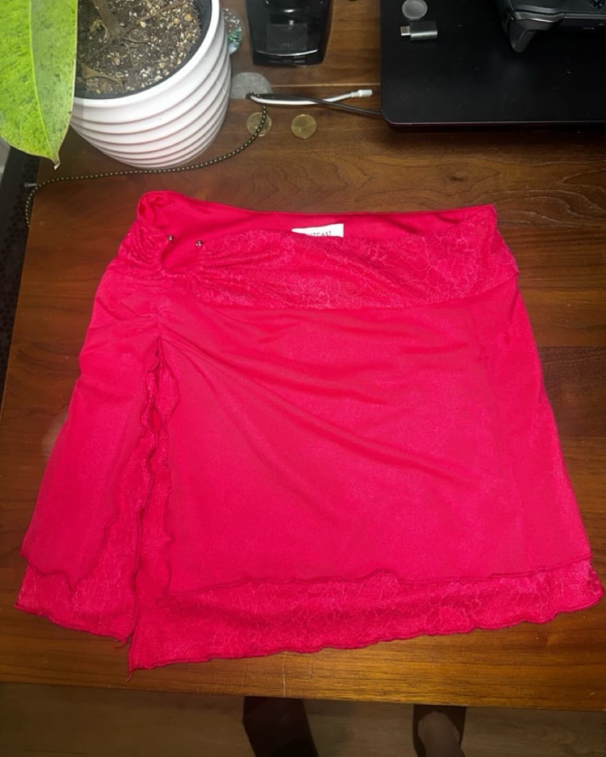 Sexy Pink Lace Skirt Set - Image 4