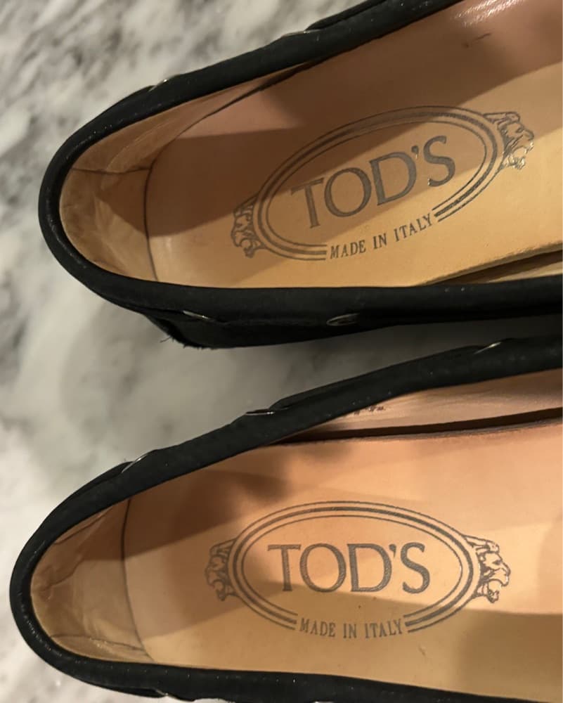 Elegant Black Tod's Loafers - Image 4