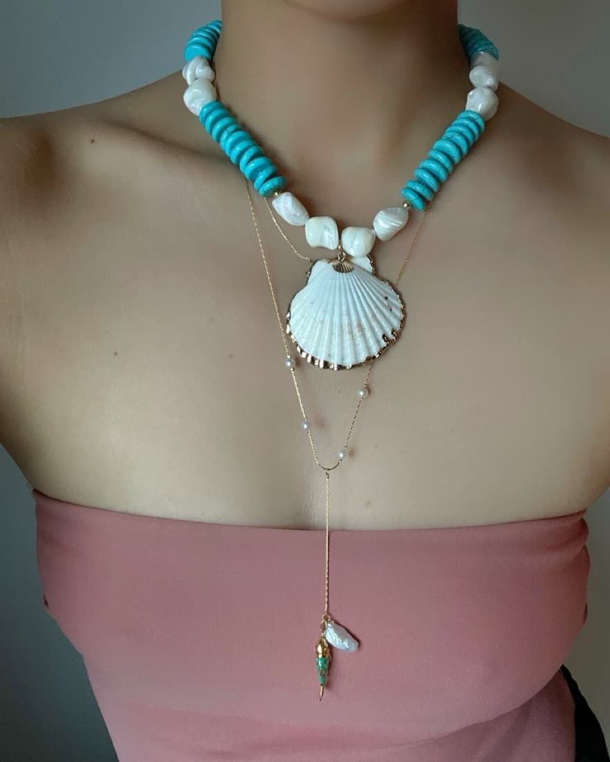 Turquoise Shell Necklace - Image 3