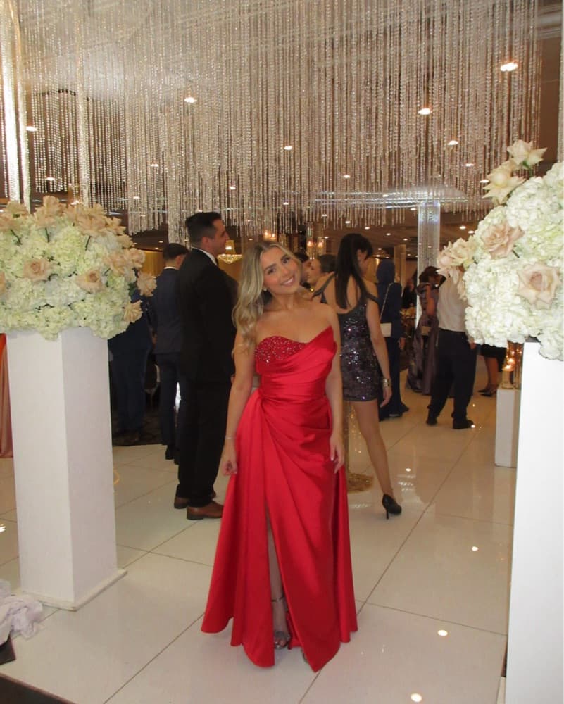 Red Gown - Image 2