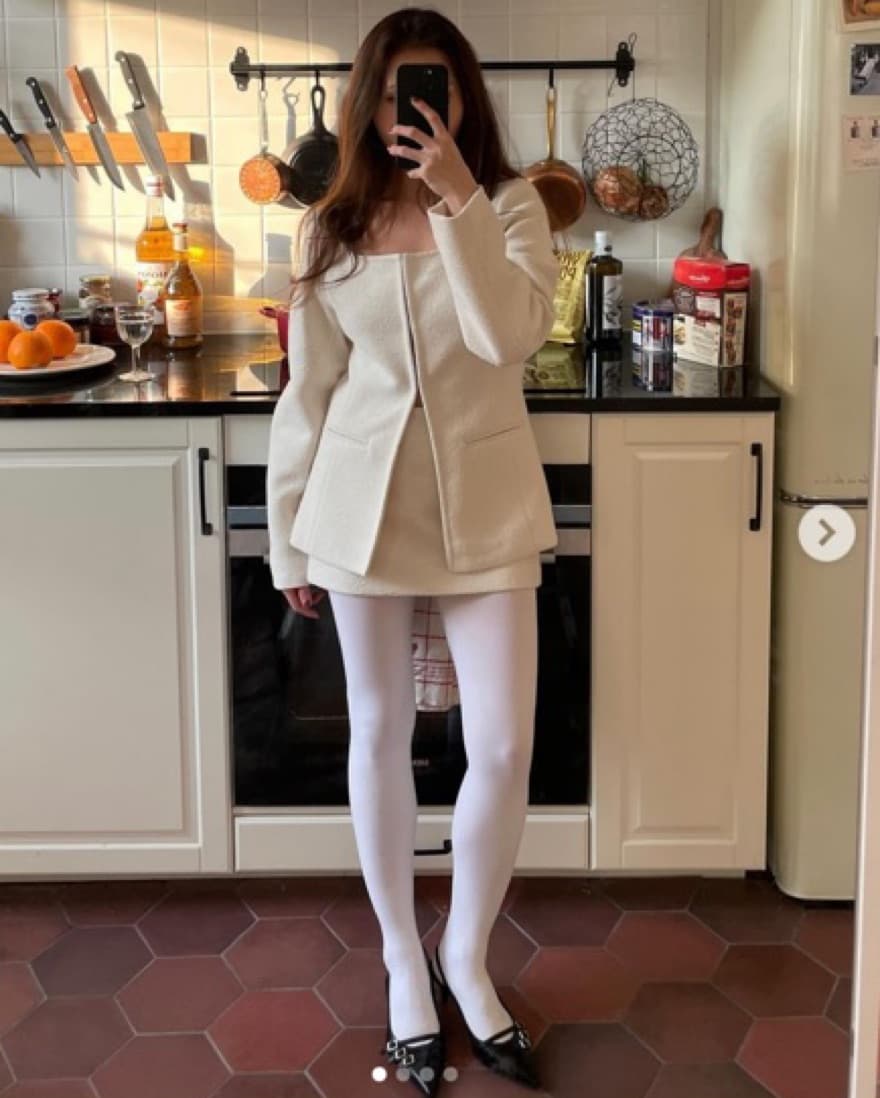 White Shearling Set Jacket/miniskirt - Image 3