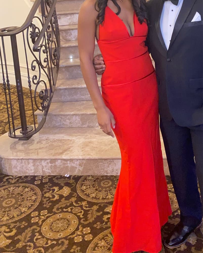 Vibrant Crimson Mermaid Gown - Image 1
