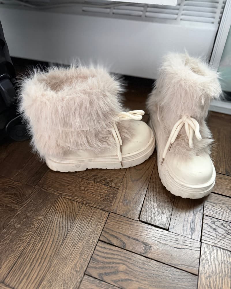 White Snow Boots - Image 1
