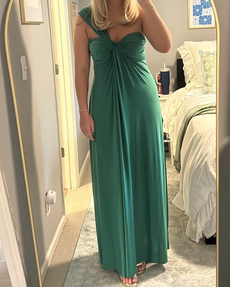 Thora Dress in Kelly Green - Image 3