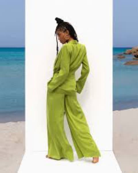Vibrant Marlowe Blazer and Trouser Set - Image 2