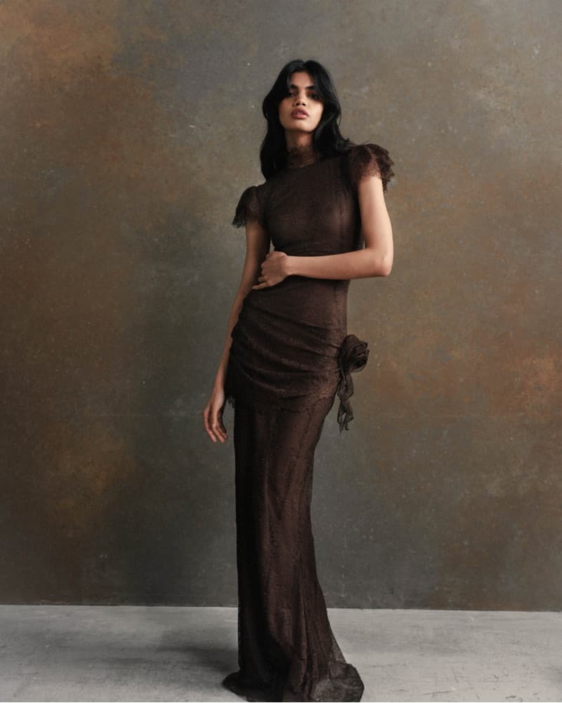 De La Vali Brown Silentium Gown - Image 4
