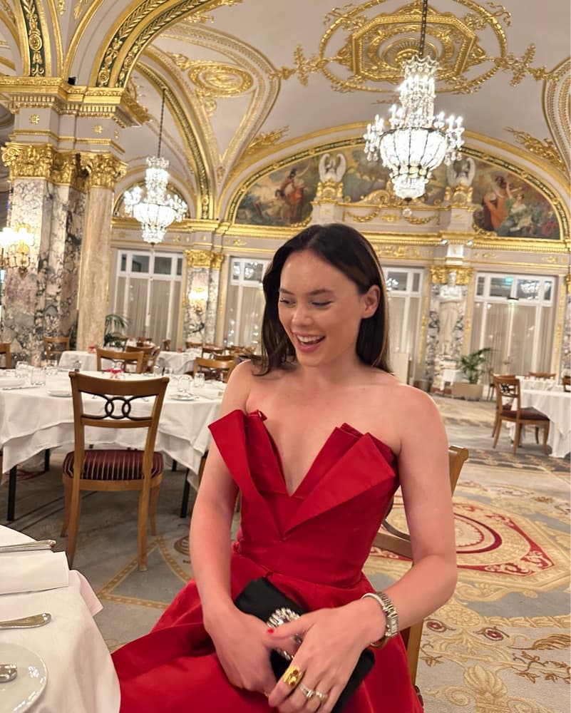 Elegant Red Gown with Structured Silhouette - Image 1