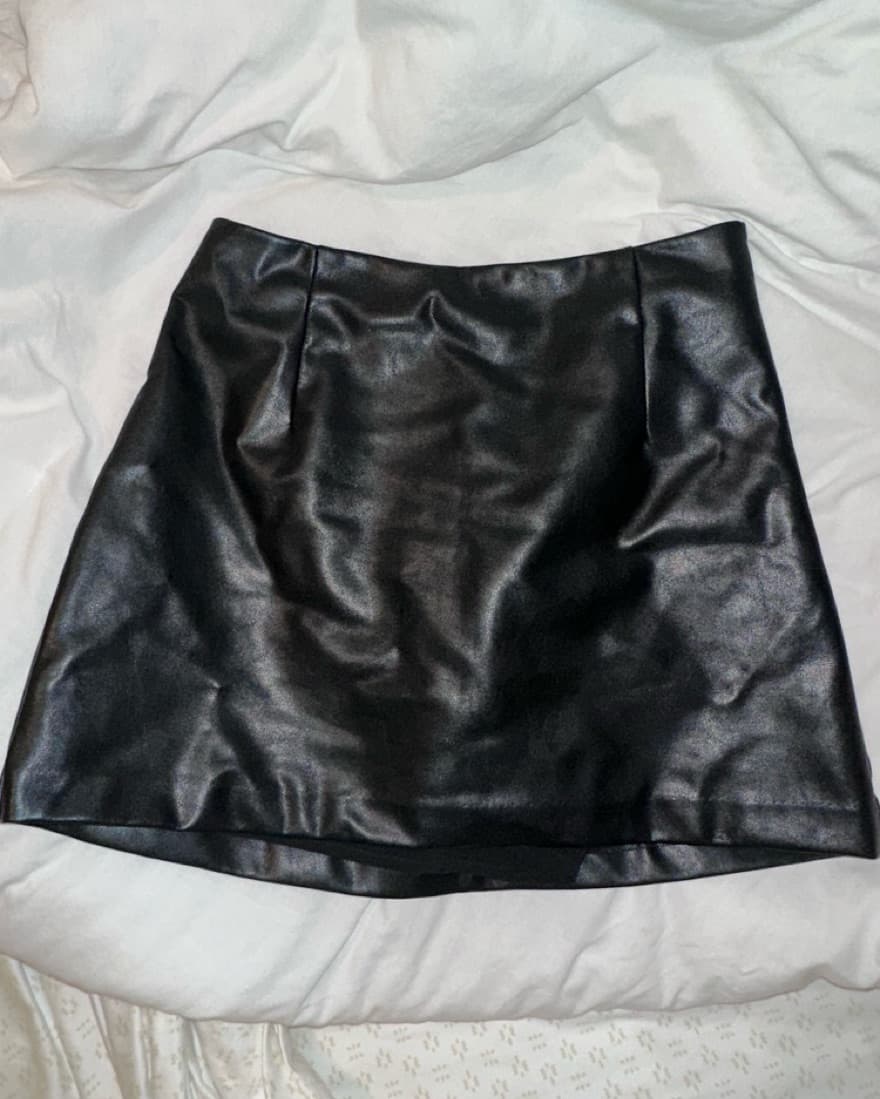 Leather Mini Skirt Black - Image 3
