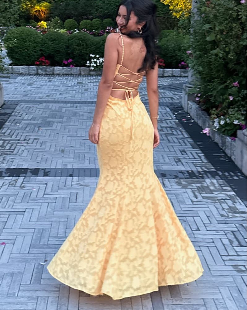 House Of CB Joan-A Lace-up Yellow Dress - Image 2