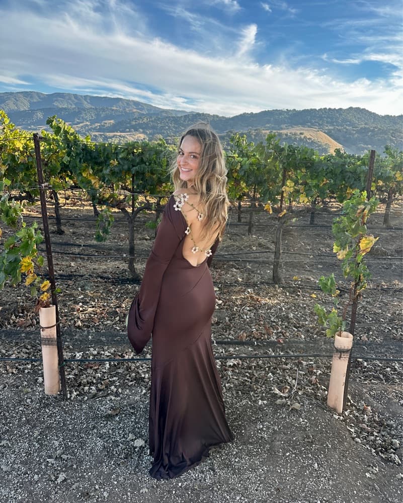Elegant Burgundy Maxi Dress - Image 3