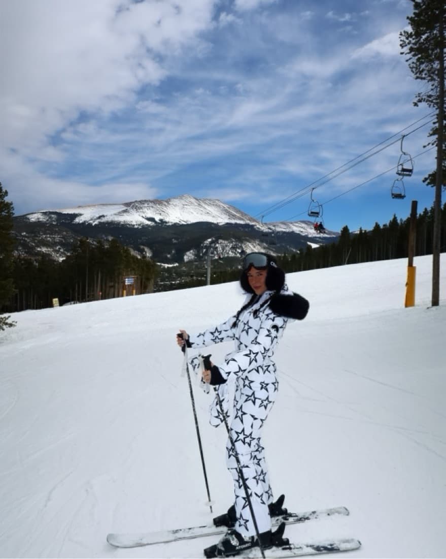 Chic Star-Printed Snow Gear - Image 2