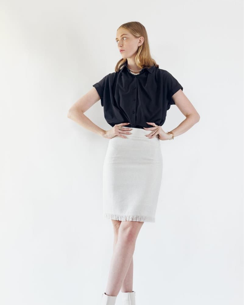 Luxe White Mini Tweeed Skirt - Image 1