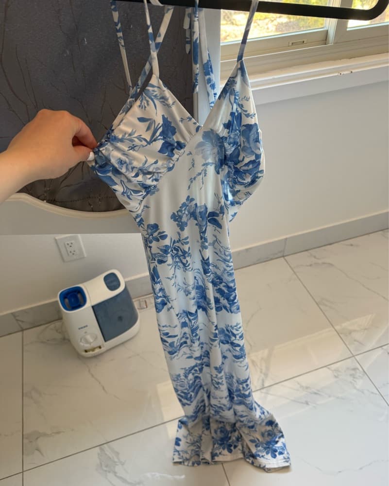 Elegant Floral Maxi Dress - Image 3