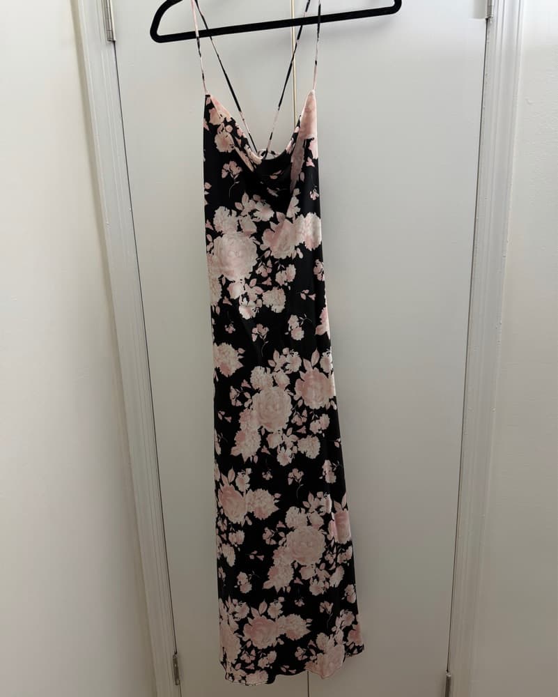 NIA Elegant Floral Maxi Dress - Image 3