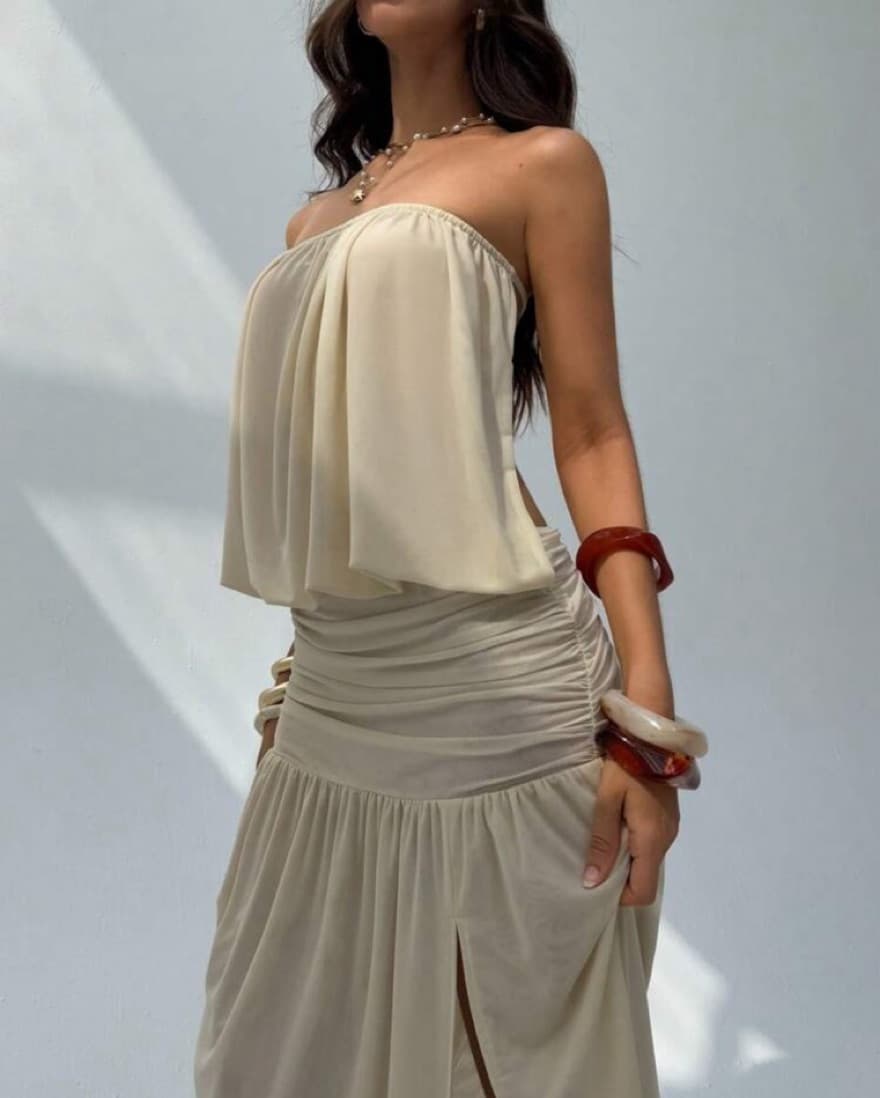 Cream Strappless Pleated Flowy Dress - Image 2