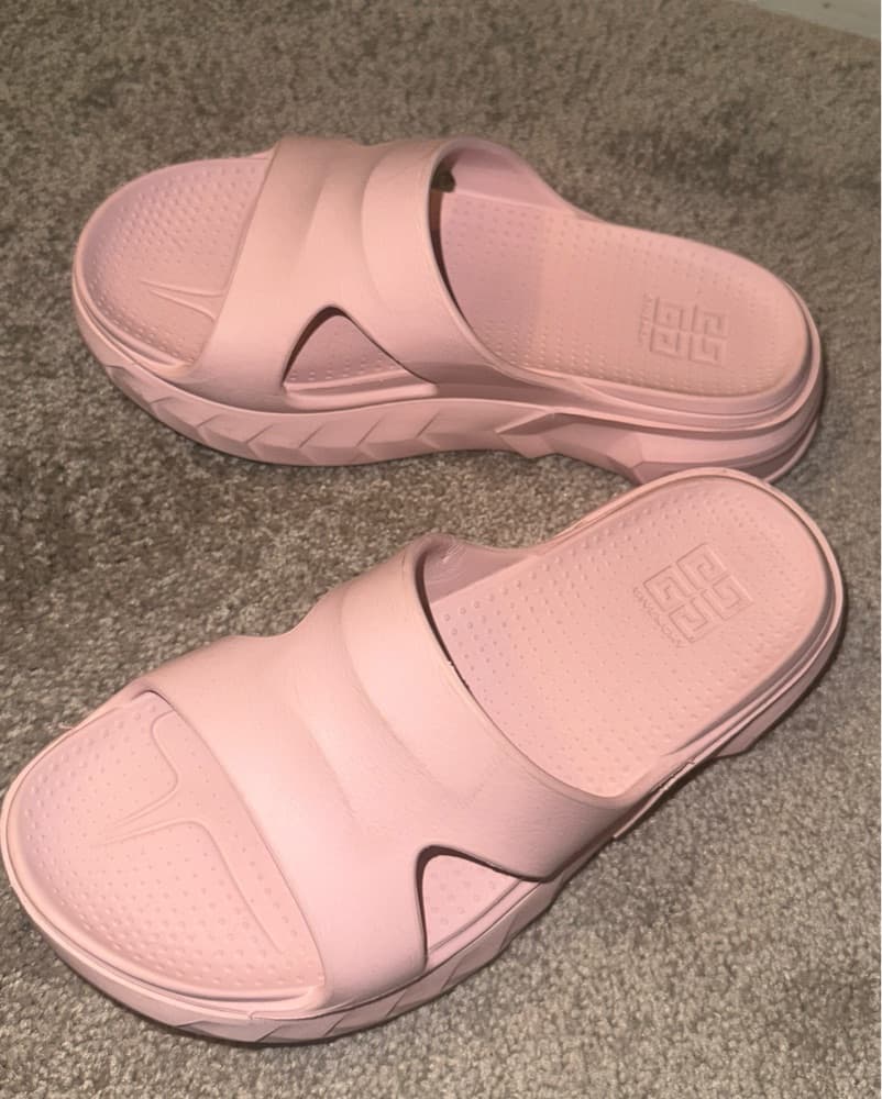 Givencnhy Marshmallow Slides  - Image 3