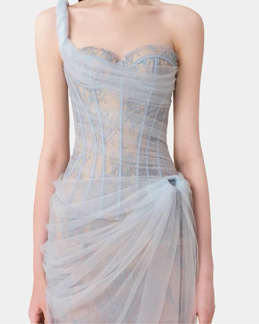 STUNNING Corset Gown 🤩✨ - Image 6