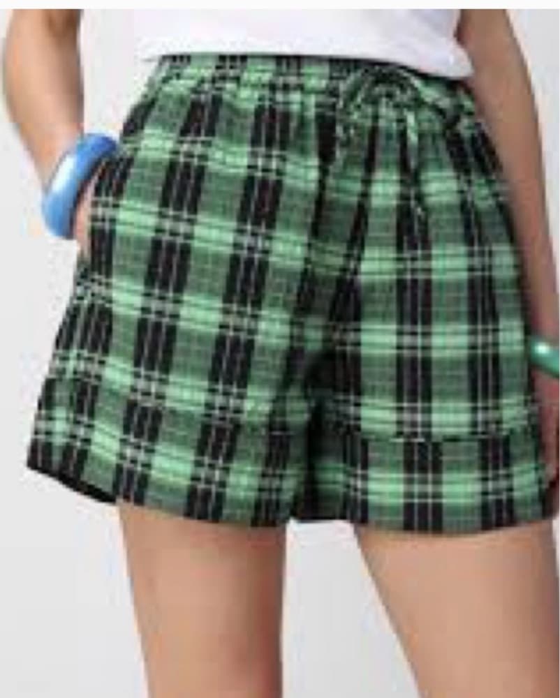 Checked seersucker shorts in green  - Image 2