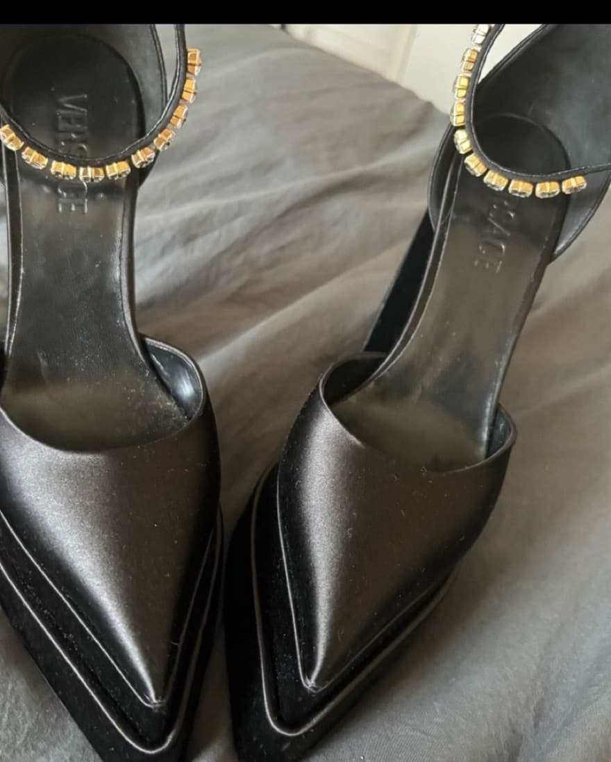 Versace Aevitas Pointy Platform Pumps - Image 3