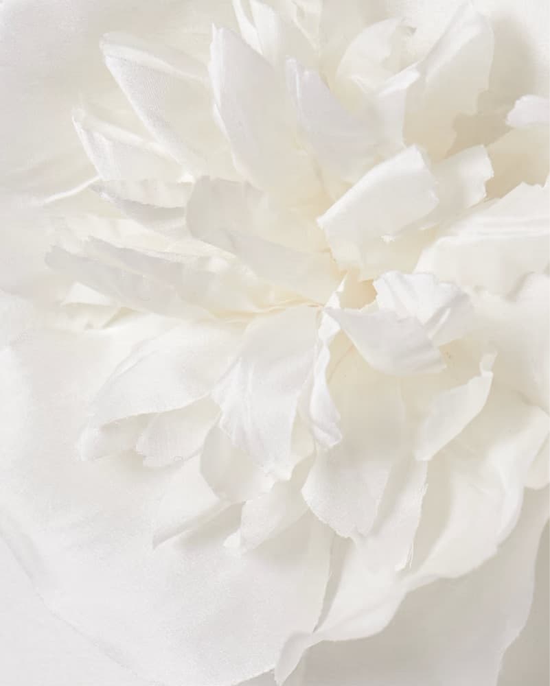 Elegant White Halter Dress - Image 4