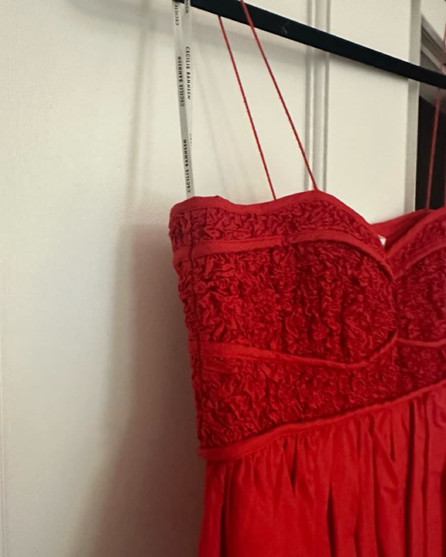 Heather dress - Fits Like 6  - Image 3