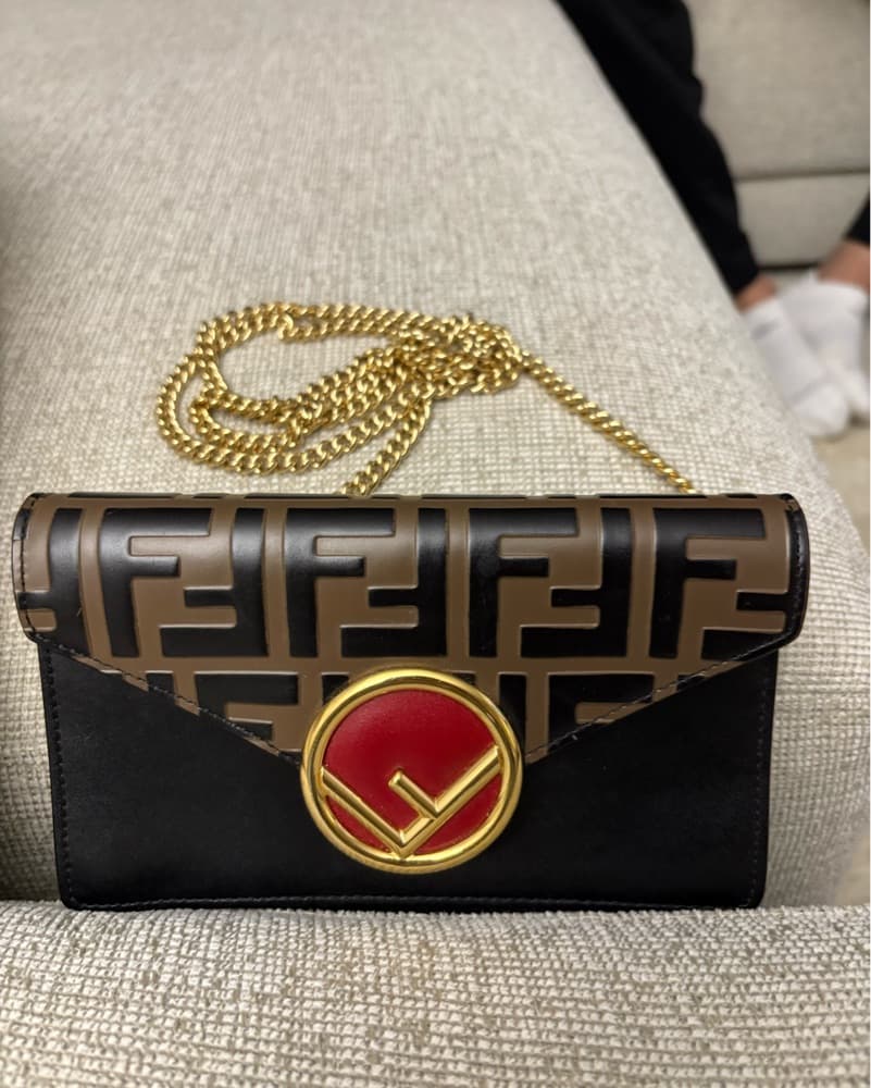 Sleek Fendi Chain Wallet - Image 1