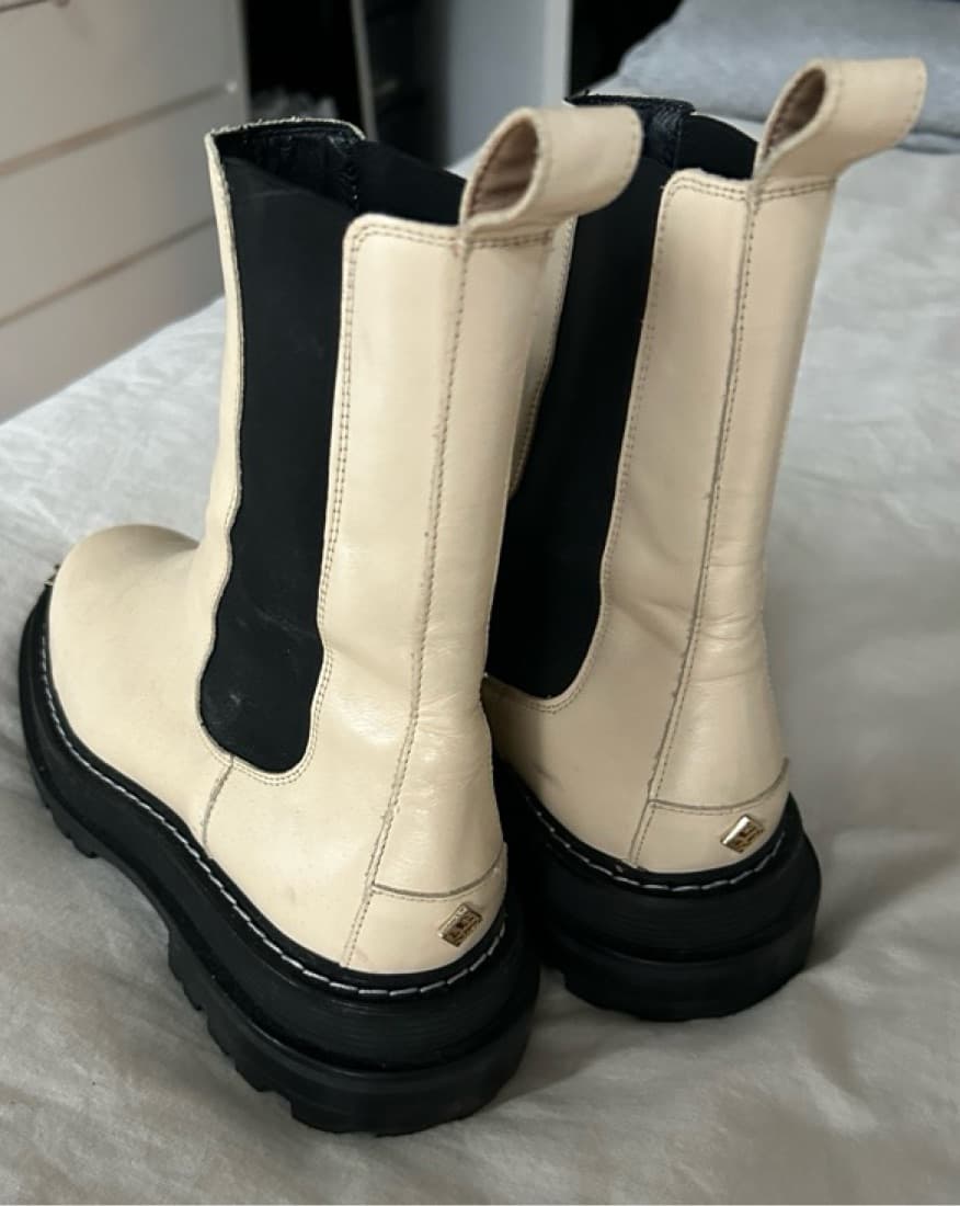 Sandro Chelsea White Leather Boot Sz 9 - Image 4