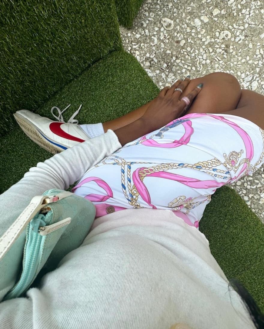 J mclaughlin Vintage Pink & White Skirt - Image 1