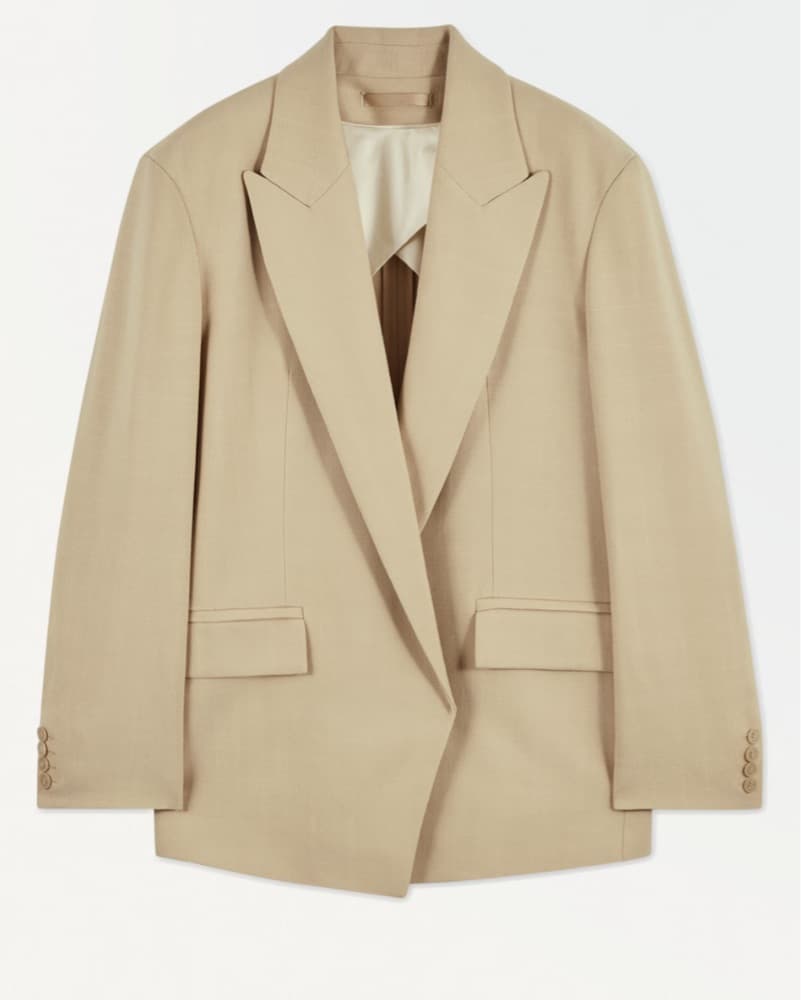 The beige suit from the COS Blazer + Pan - Image 5