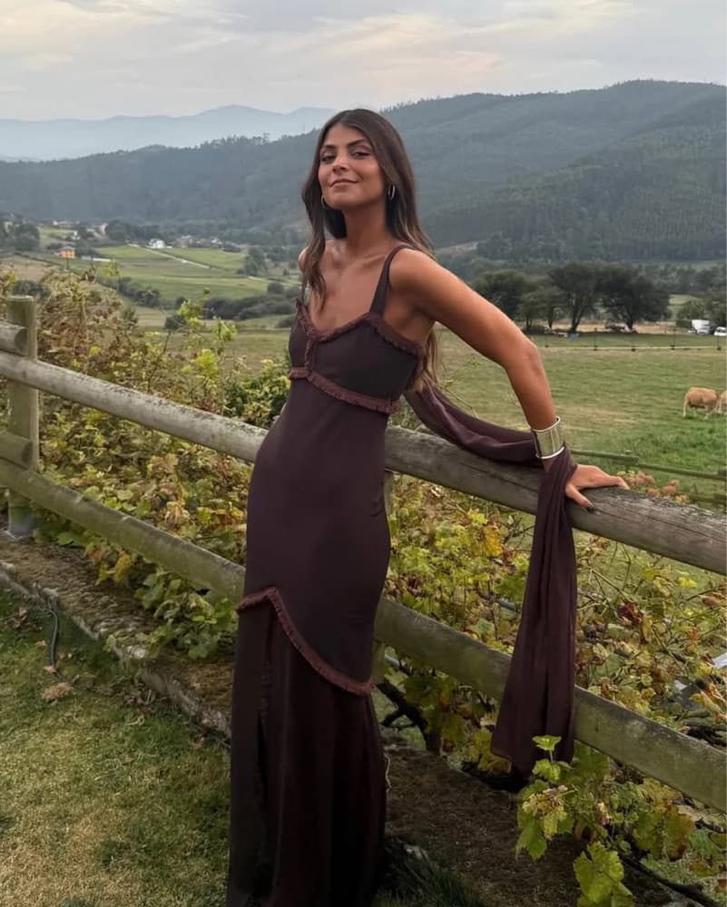 Lady Pipa Loren Burgundy Dress - Image 1