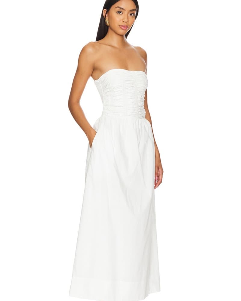 Elegant White Strapless Gown - Image 2
