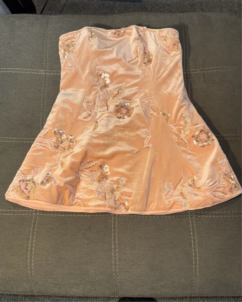 Shimmering Floral Satin Mini Dress - Image 4