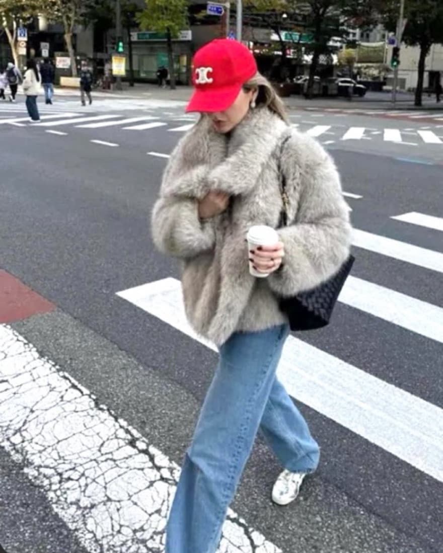 Chic Fur Coat - Image 2