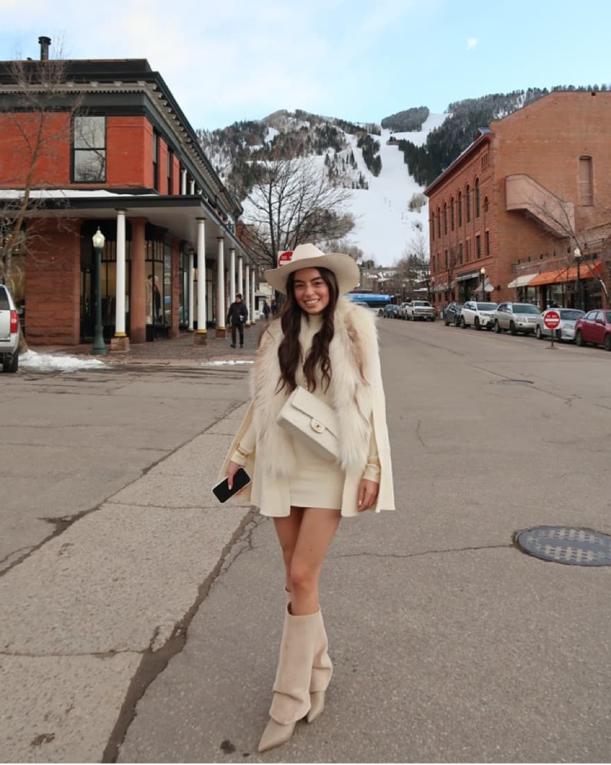 *ONE OF A KIND* Lapointe Ivory Fur Cape - Image 3