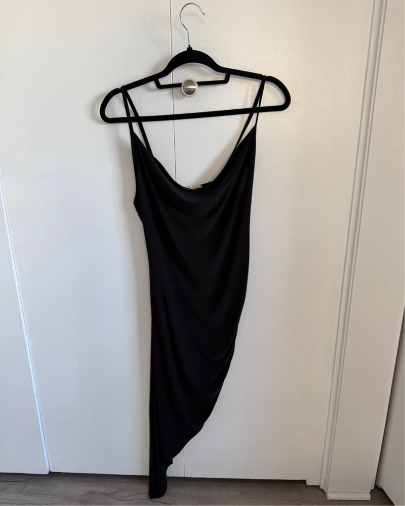 Black Slinky Bodycon Maxi Dress – Ruched - Image 3