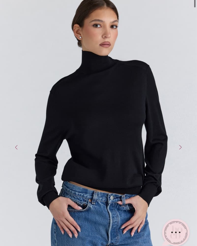 Sophisticated Black Turtleneck Sweater - Image 4