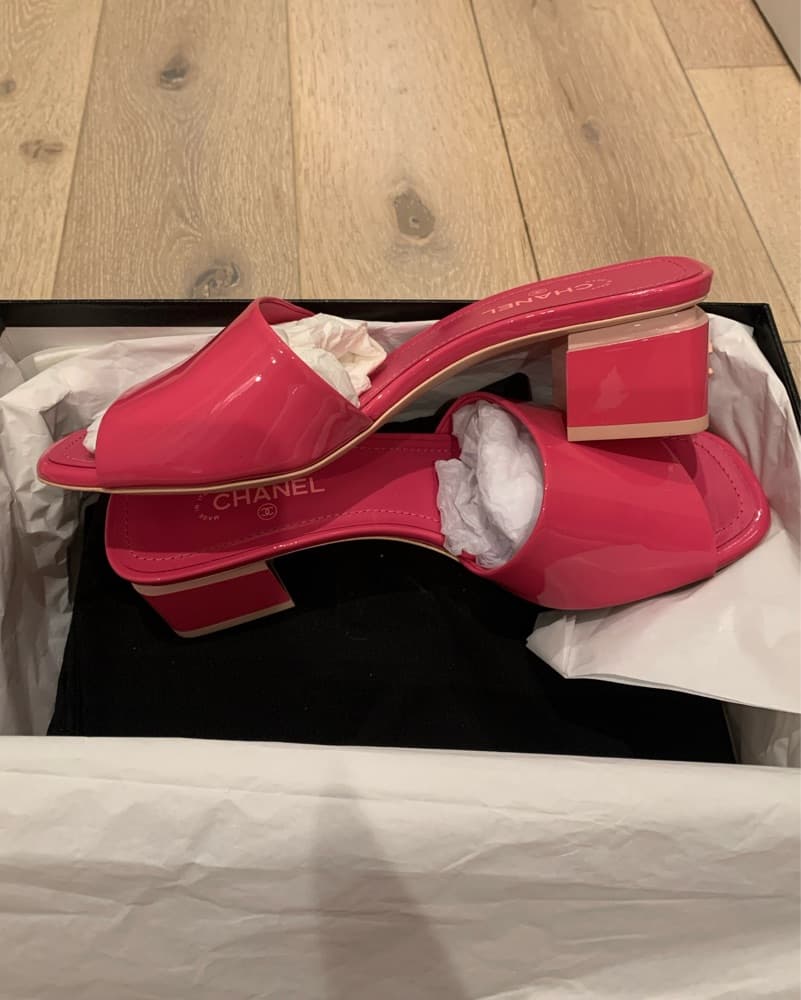 Chanel Glossy Slide Sandals - Image 1