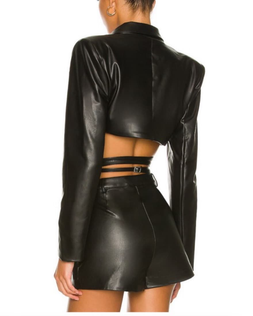 Cropped Blazer in Black - Image 2