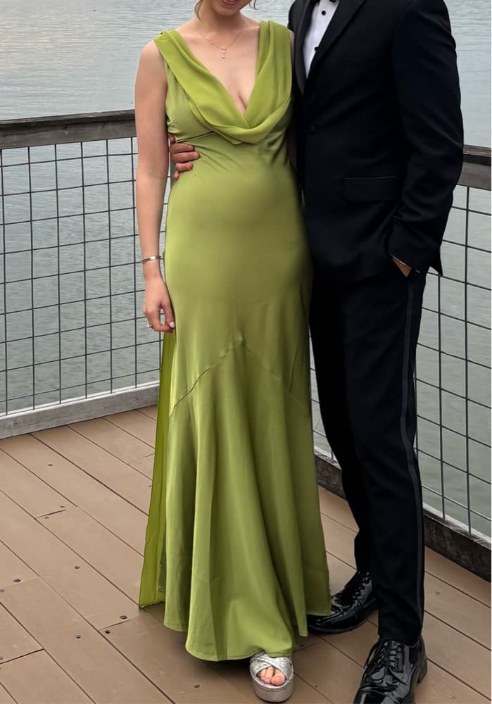 Elegant Lime Green Gown - Image 1