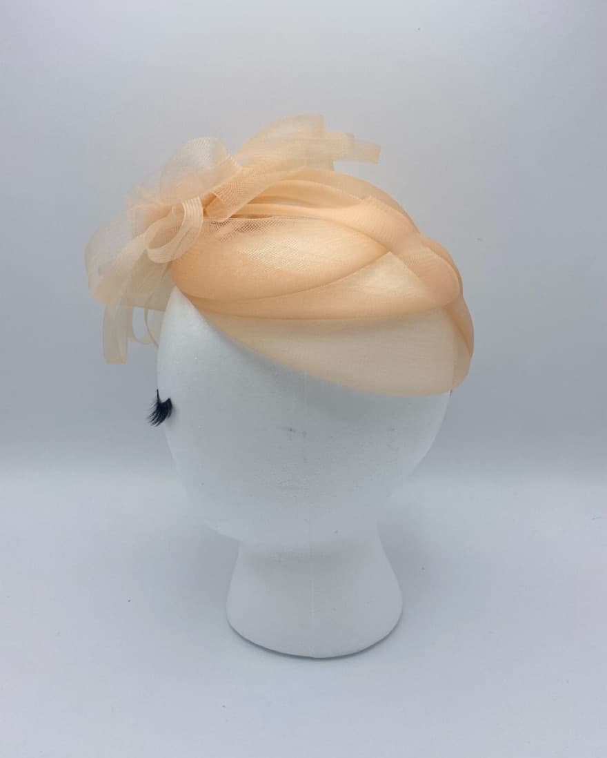 Peach Synthetic Horsehair Fascinator - Image 3