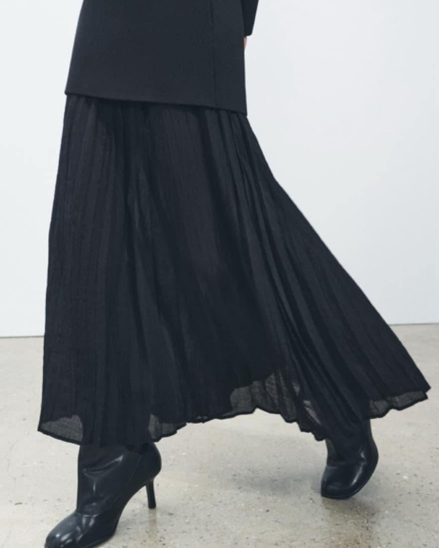 Mixed Pleated Knit Skirt - Image 2
