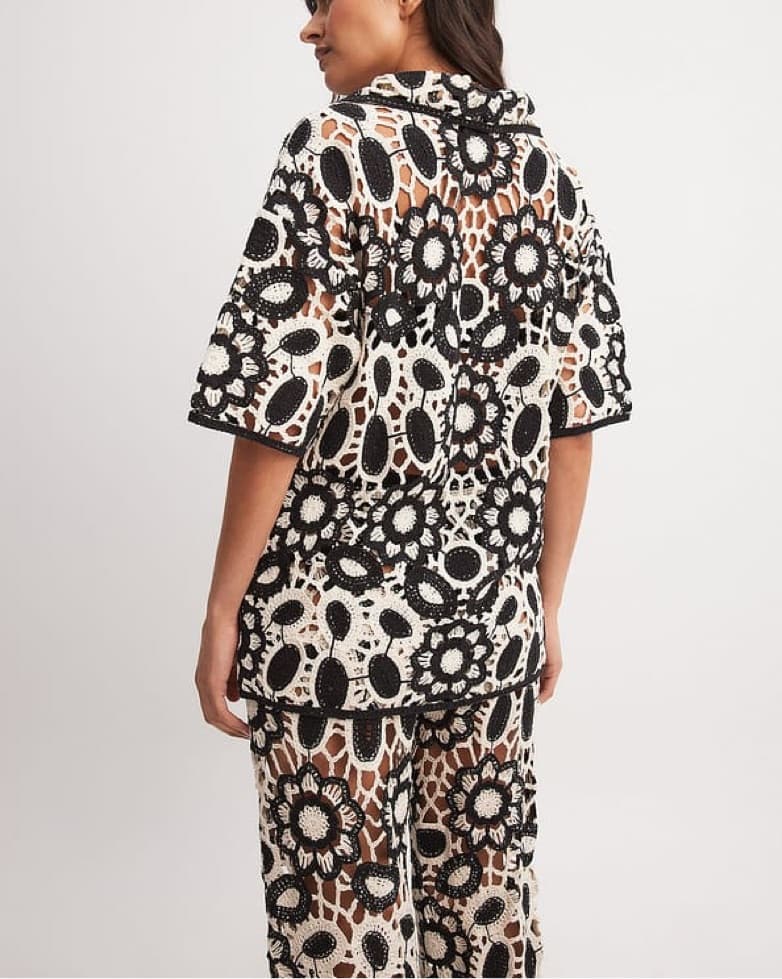 NA-KD Contrast Floral Crochet Set - Image 4