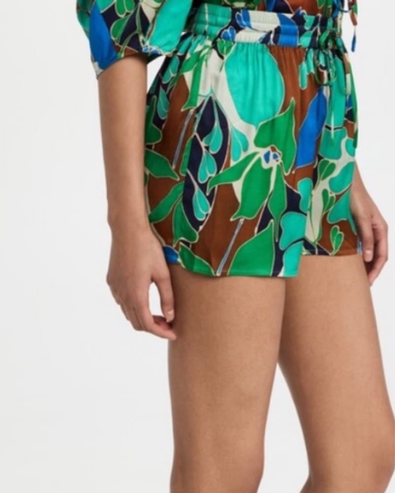 Cult Gaia Sisi Floral Silk Shorts - Image 4