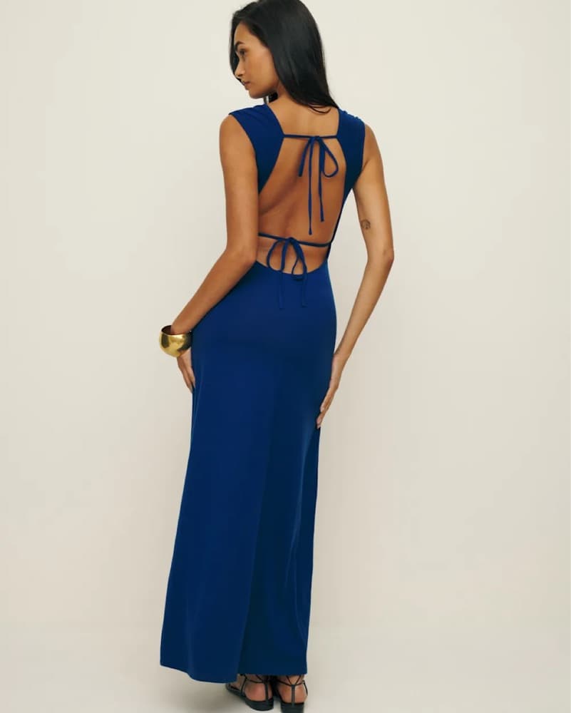 Elegant Blue Backless Gown - Image 6