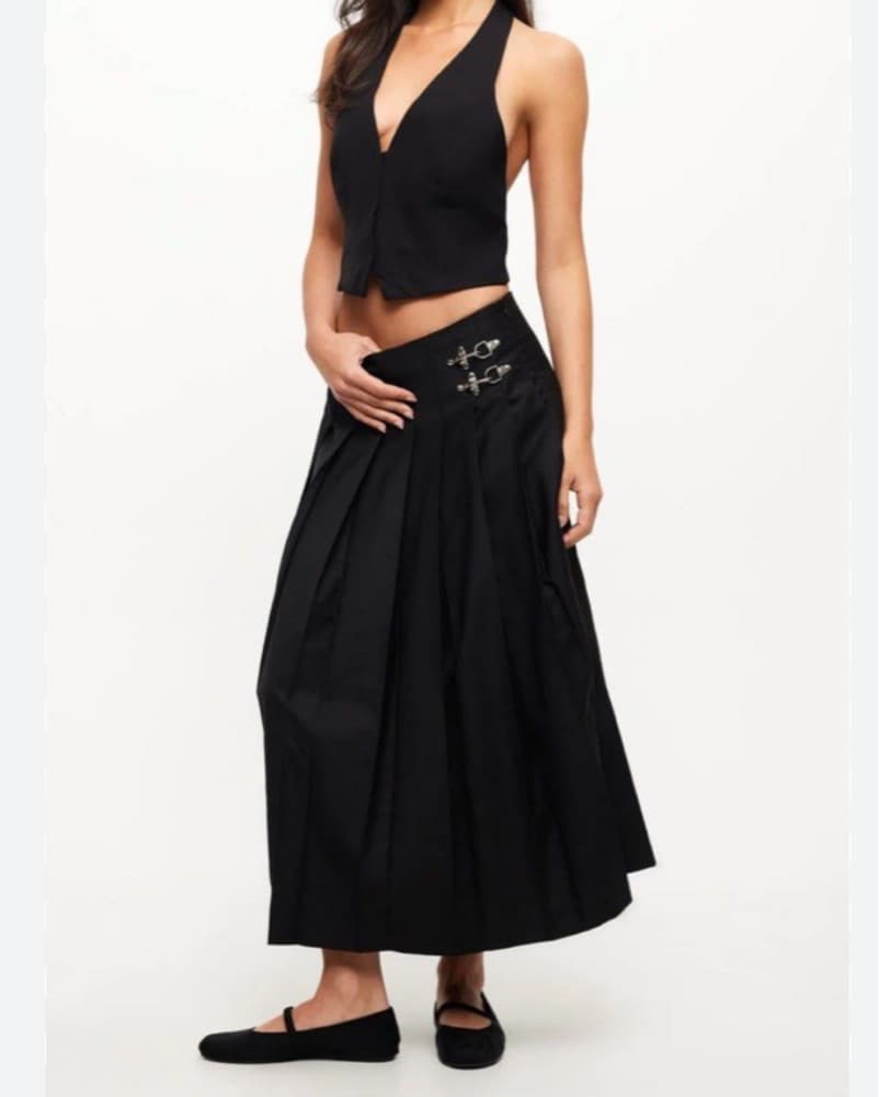 Black Buckle Pleated Midi Skirt - Image 4